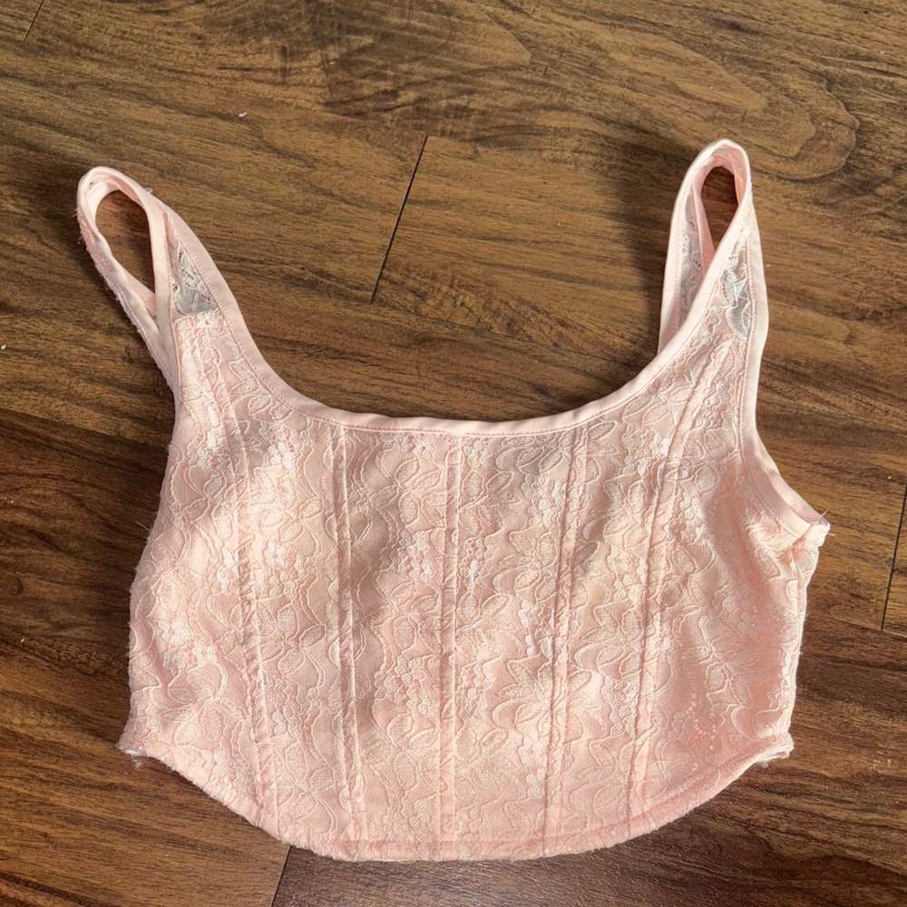 Chic Pink Lace Crop Top